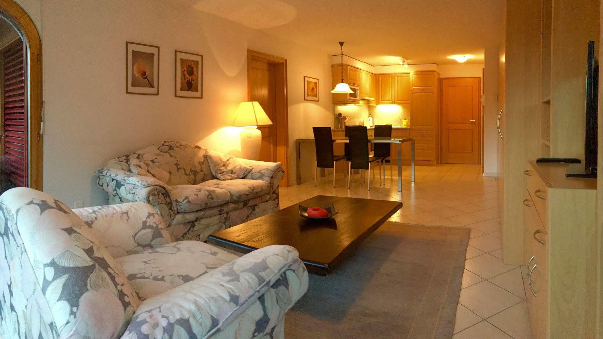Chateau Loèche-les-Bains Extérieur photo