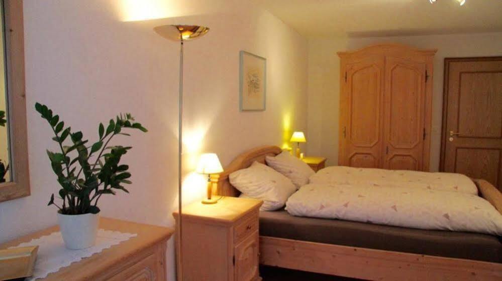 Chateau Loèche-les-Bains Extérieur photo